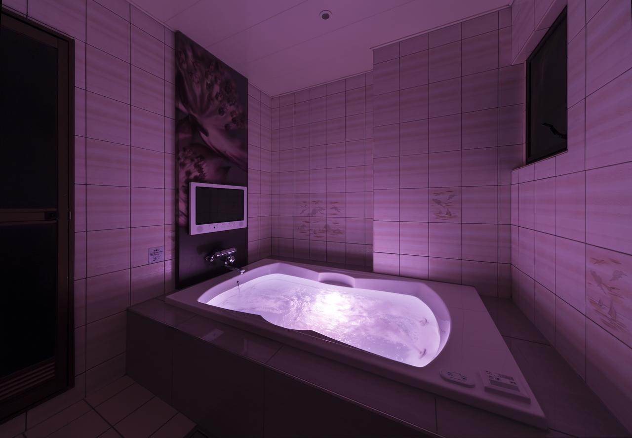 Toyokawa Hotel Plant Garden Resort (Adults Only) מראה חיצוני תמונה