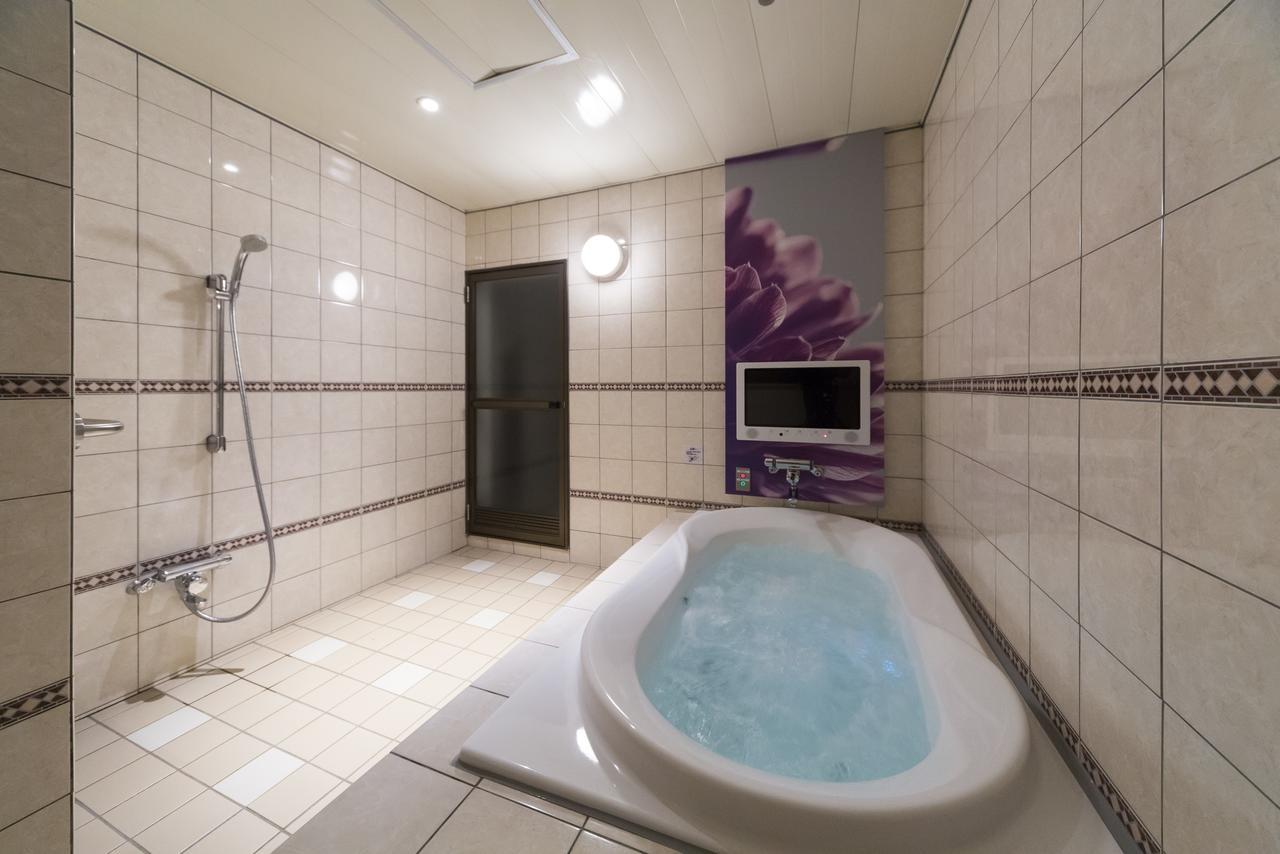 Toyokawa Hotel Plant Garden Resort (Adults Only) מראה חיצוני תמונה